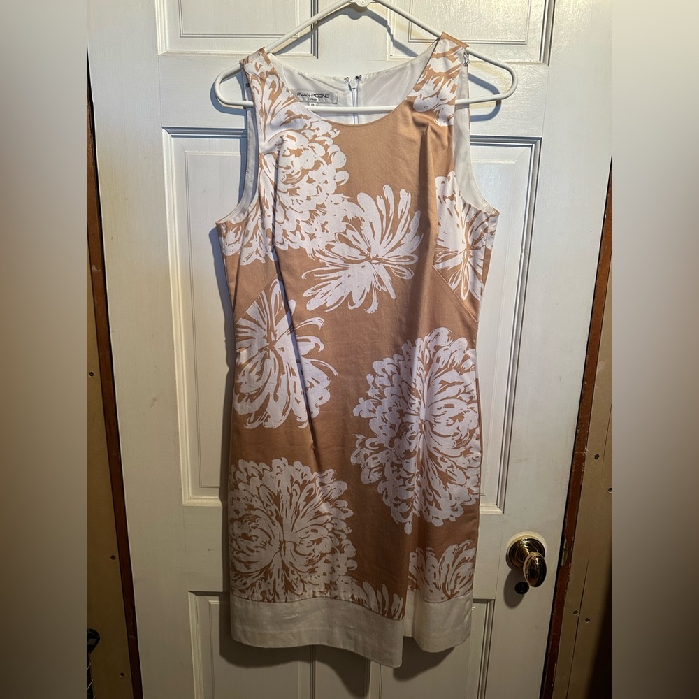 Evan Picone Beige and White Floral Sheath Dress